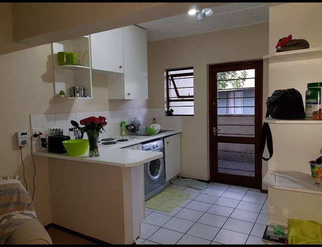2 BEDROOM SECTIONAL TITLE RENTED IN JUKSKEI PARK